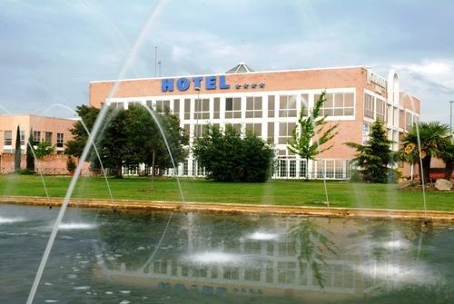 Hotel Majadahonda Exterior photo